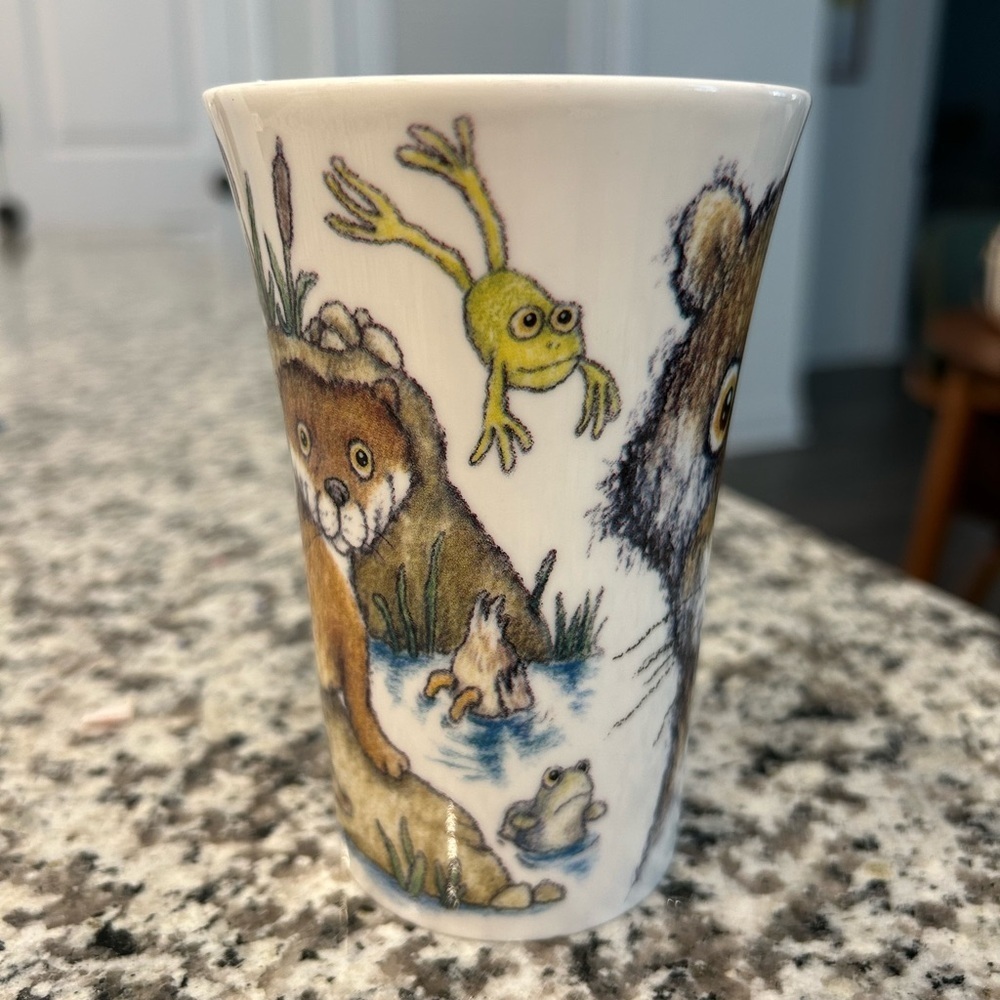 Roy Kirkham England Fine Bone China cup mug - Picture 3 of 12